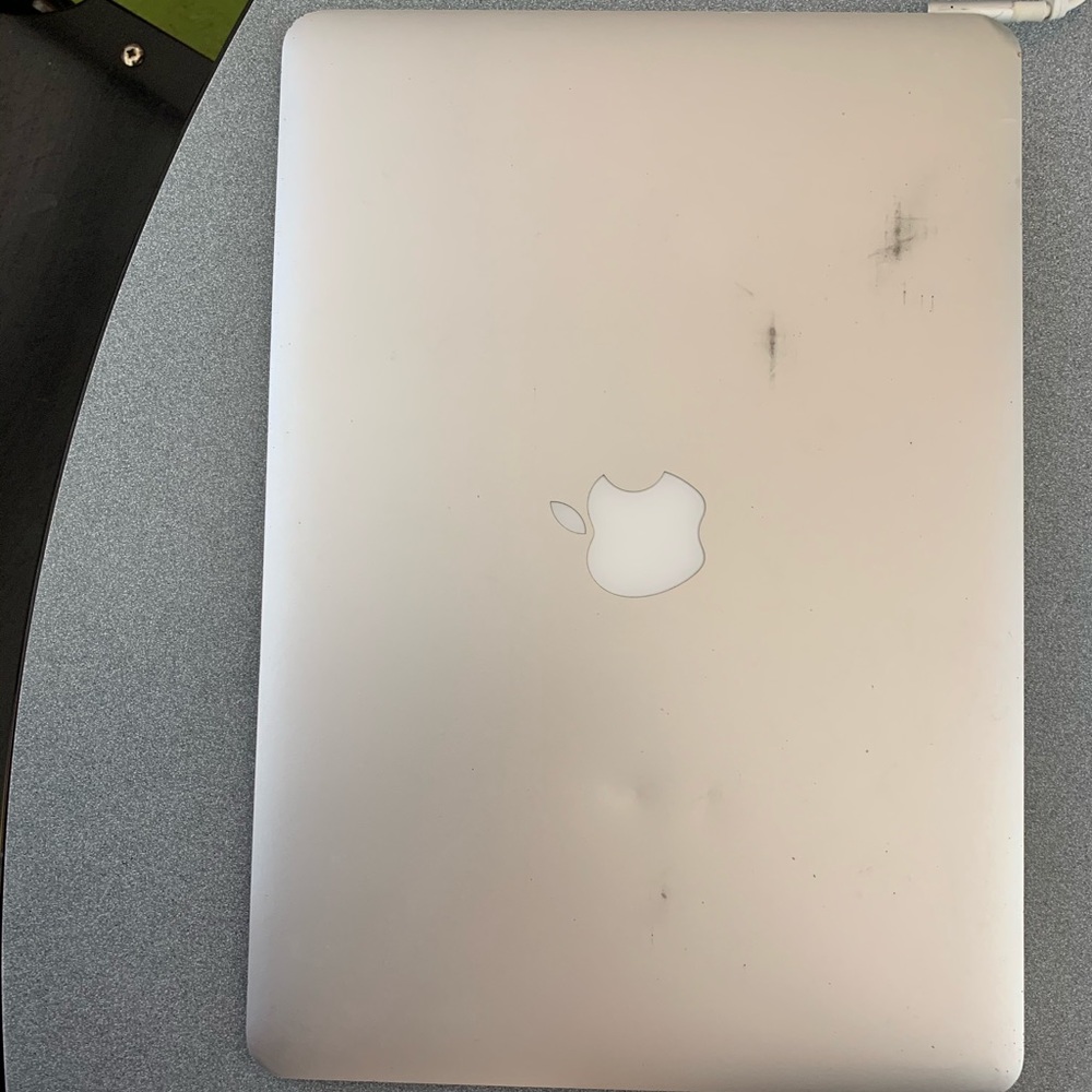 2011 256 gb MacBook Air